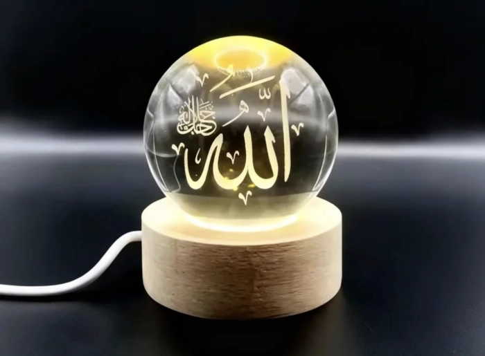 Review Lampu Crystal Ball 3D: Hiasan Kamar Estetik di Bawah 50 Ribu